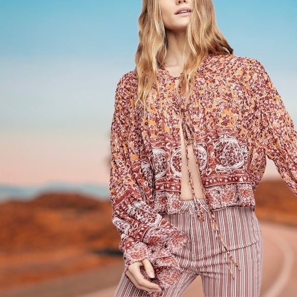 FREE PEOPLE Lorraine RETRO Print Tie-Front Wide Sleeve Flowy Tiered Kimono-Md - Picture 7 of 13